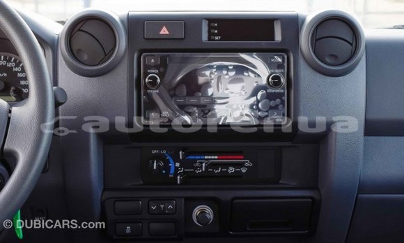 Acheter Import Voiture Toyota Land Cruiser Blanc à Import - Dubai, Marquesas Acheter Import Voiture Toyota Land Cruiser Blanc à Import - Dubai, Marquesas