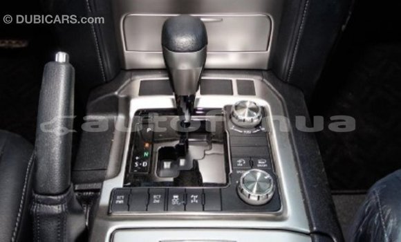 Acheter Import Voiture Toyota Land Cruiser Blanc à Import - Dubai, Marquesas Acheter Import Voiture Toyota Land Cruiser Blanc à Import - Dubai, Marquesas