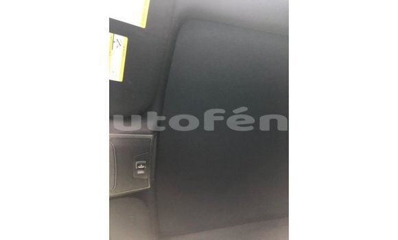 Acheter Import Voiture Ford Club Wagon Blanc à Import - Dubai, Marquesas Acheter Import Voiture Ford Club Wagon Blanc à Import - Dubai, Marquesas