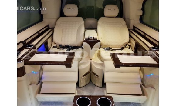 Acheter Import Voiture Mercedes-Benz 250 Noir à Import - Dubai, Marquesas Acheter Import Voiture Mercedes-Benz 250 Noir à Import - Dubai, Marquesas