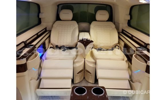 Acheter Import Voiture Mercedes-Benz 250 Noir à Import - Dubai, Marquesas Acheter Import Voiture Mercedes-Benz 250 Noir à Import - Dubai, Marquesas