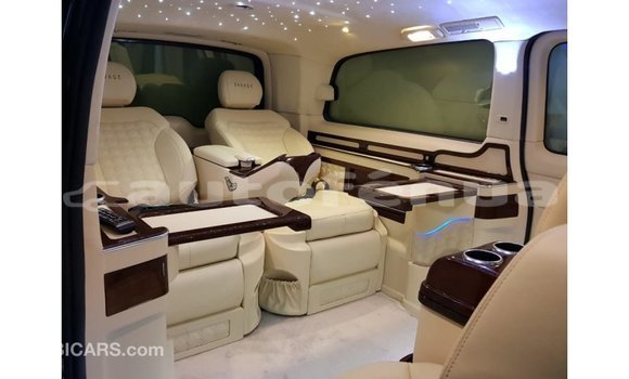 Acheter Import Voiture Mercedes-Benz 250 Noir à Import - Dubai, Marquesas Acheter Import Voiture Mercedes-Benz 250 Noir à Import - Dubai, Marquesas