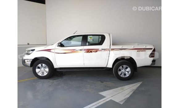 Acheter Import Voiture Toyota Hilux Blanc à Import - Dubai, Marquesas Acheter Import Voiture Toyota Hilux Blanc à Import - Dubai, Marquesas