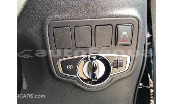 Acheter Import Voiture Mercedes-Benz 250 Bleu à Import - Dubai, Marquesas Acheter Import Voiture Mercedes-Benz 250 Bleu à Import - Dubai, Marquesas