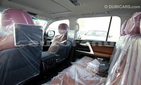 Acheter Import Voiture Toyota Land Cruiser Noir à Import - Dubai, Marquesas Acheter Import Voiture Toyota Land Cruiser Noir à Import - Dubai, Marquesas