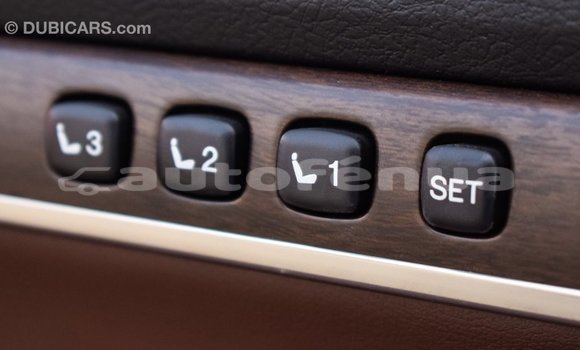 Acheter Import Voiture Toyota Land Cruiser Blanc à Import - Dubai, Marquesas Acheter Import Voiture Toyota Land Cruiser Blanc à Import - Dubai, Marquesas