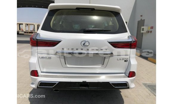 Acheter Import Voiture Lexus LX Blanc à Import - Dubai, Marquesas Acheter Import Voiture Lexus LX Blanc à Import - Dubai, Marquesas