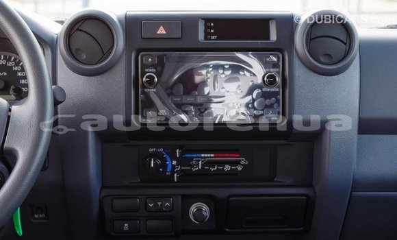 Acheter Import Voiture Toyota Land Cruiser Blanc à Import - Dubai, Marquesas Acheter Import Voiture Toyota Land Cruiser Blanc à Import - Dubai, Marquesas