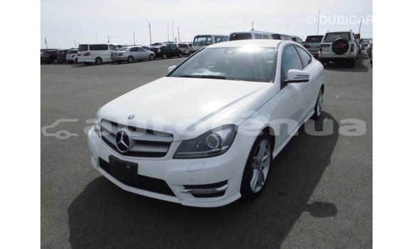 Buy Import Mercedes-Benz 190 White Car in Import - Dubai in Marquesas Buy Import Mercedes-Benz 190 White Car in Import - Dubai in Marquesas