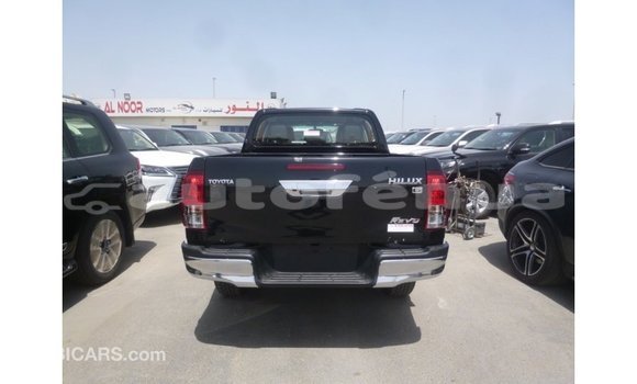Buy Import Toyota Hilux Black Car in Import - Dubai in Marquesas Buy Import Toyota Hilux Black Car in Import - Dubai in Marquesas