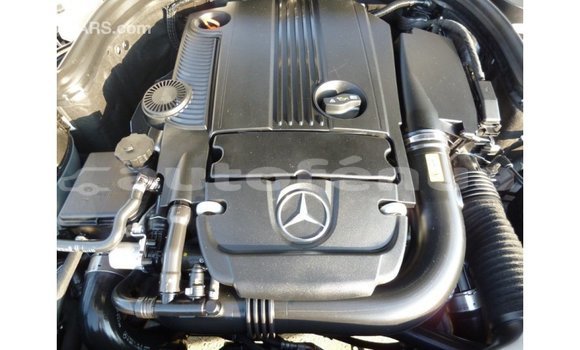 Buy Import Mercedes-Benz 200 White Car in Import - Dubai in Marquesas Buy Import Mercedes-Benz 200 White Car in Import - Dubai in Marquesas