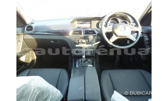 Buy Import Mercedes-Benz 200 White Car in Import - Dubai in Marquesas Buy Import Mercedes-Benz 200 White Car in Import - Dubai in Marquesas