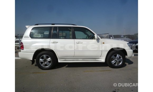 Buy Import Toyota Land Cruiser White Car in Import - Dubai in Marquesas Buy Import Toyota Land Cruiser White Car in Import - Dubai in Marquesas