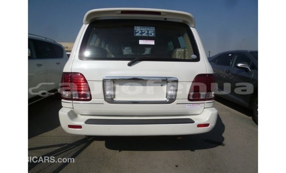 Buy Import Toyota Land Cruiser White Car in Import - Dubai in Marquesas Buy Import Toyota Land Cruiser White Car in Import - Dubai in Marquesas