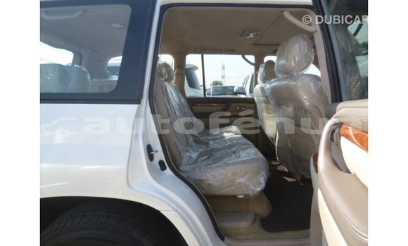 Buy Import Toyota Land Cruiser White Car in Import - Dubai in Marquesas Buy Import Toyota Land Cruiser White Car in Import - Dubai in Marquesas