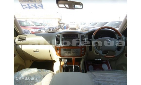 Buy Import Toyota Land Cruiser White Car in Import - Dubai in Marquesas Buy Import Toyota Land Cruiser White Car in Import - Dubai in Marquesas