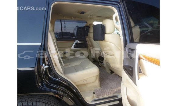 Buy Import Toyota Land Cruiser Black Car in Import - Dubai in Marquesas Buy Import Toyota Land Cruiser Black Car in Import - Dubai in Marquesas