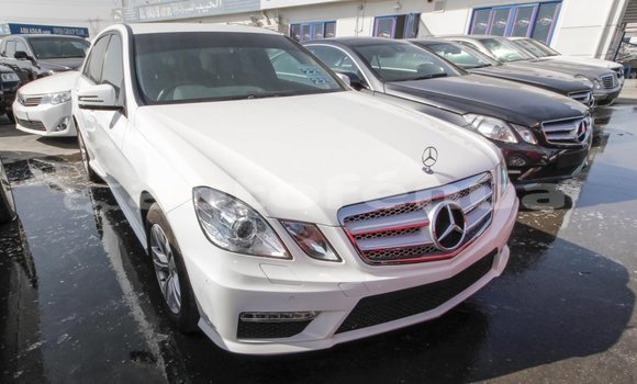 Buy Import Mercedes-Benz 200 White Car in Import - Dubai in Marquesas Buy Import Mercedes-Benz 200 White Car in Import - Dubai in Marquesas