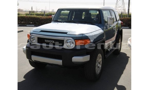 Acheter Import Voiture Toyota FJ Cruiser Bleu à Import - Dubai, Marquesas Acheter Import Voiture Toyota FJ Cruiser Bleu à Import - Dubai, Marquesas
