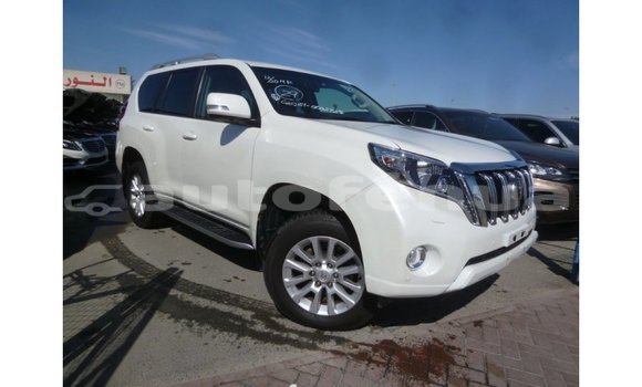 Buy Import Toyota Prado White Car in Import - Dubai in Marquesas