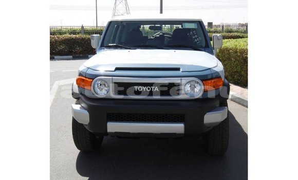 Acheter Import Voiture Toyota FJ Cruiser Bleu à Import - Dubai, Marquesas Acheter Import Voiture Toyota FJ Cruiser Bleu à Import - Dubai, Marquesas