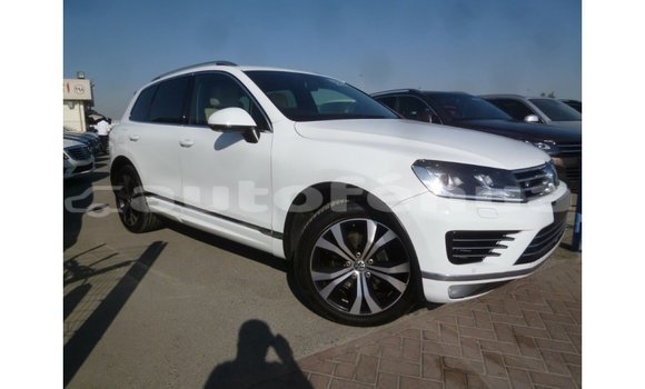Buy Import Volkswagen Touareg White Car in Import - Dubai in Marquesas Buy Import Volkswagen Touareg White Car in Import - Dubai in Marquesas