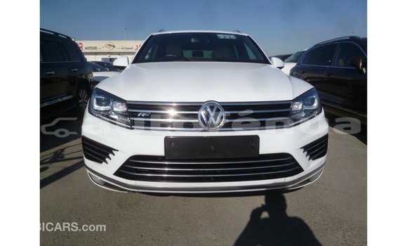 Buy Import Volkswagen Touareg White Car in Import - Dubai in Marquesas Buy Import Volkswagen Touareg White Car in Import - Dubai in Marquesas