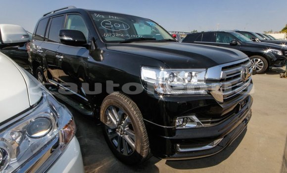 Buy Import Toyota Land Cruiser Black Car in Import - Dubai in Marquesas