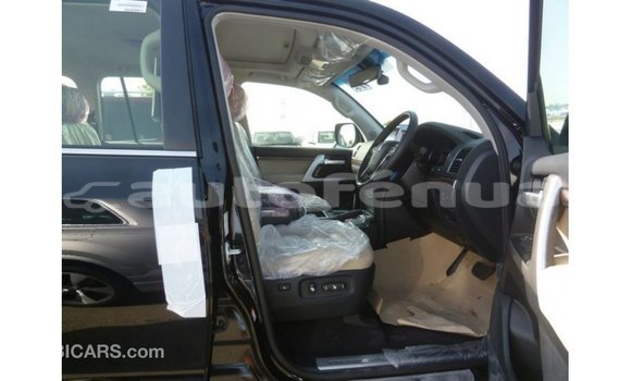 Buy Import Toyota Land Cruiser Black Car in Import - Dubai in Marquesas Buy Import Toyota Land Cruiser Black Car in Import - Dubai in Marquesas