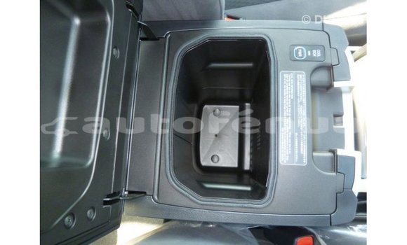 Acheter Import Voiture Toyota Land Cruiser Noir à Import - Dubai, Marquesas Acheter Import Voiture Toyota Land Cruiser Noir à Import - Dubai, Marquesas