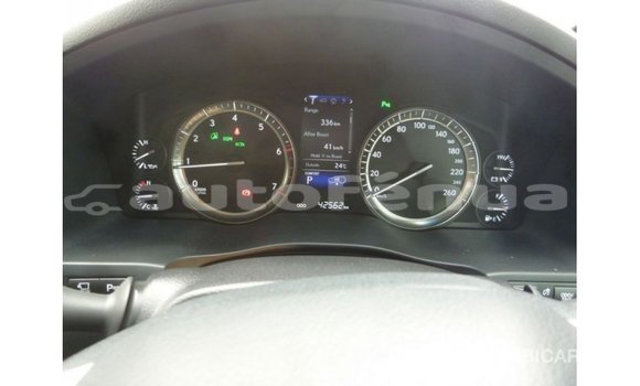 Acheter Import Voiture Lexus LX Blanc à Import - Dubai, Marquesas Acheter Import Voiture Lexus LX Blanc à Import - Dubai, Marquesas