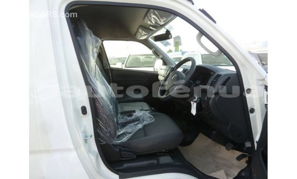 Buy Import Toyota Hiace White Car in Import - Dubai in Marquesas Buy Import Toyota Hiace White Car in Import - Dubai in Marquesas