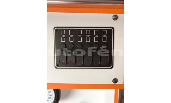 Acheter Import Voiture Toyota Hiace Blanc à Import - Dubai, Marquesas Acheter Import Voiture Toyota Hiace Blanc à Import - Dubai, Marquesas