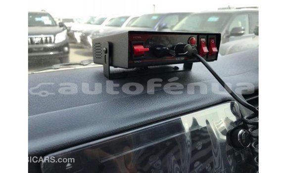 Acheter Import Voiture Toyota Hiace Blanc à Import - Dubai, Marquesas Acheter Import Voiture Toyota Hiace Blanc à Import - Dubai, Marquesas