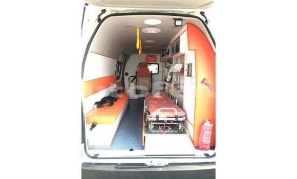 Acheter Import Voiture Toyota Hiace Blanc à Import - Dubai, Marquesas Acheter Import Voiture Toyota Hiace Blanc à Import - Dubai, Marquesas