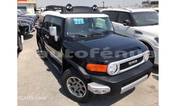 Acheter Import Voiture Toyota FJ Cruiser Noir à Import - Dubai, Marquesas Acheter Import Voiture Toyota FJ Cruiser Noir à Import - Dubai, Marquesas