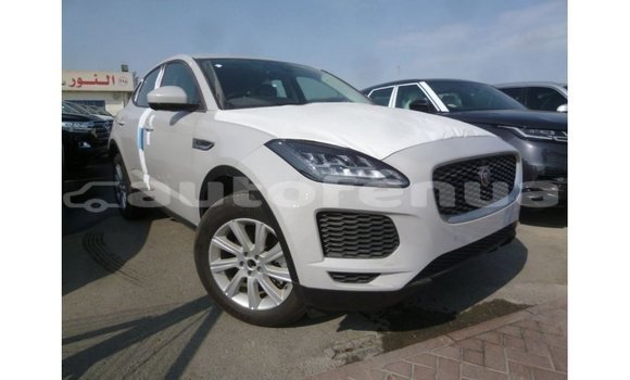 Acheter Import Voiture Jaguar E-Pace Blanc à Import - Dubai, Marquesas