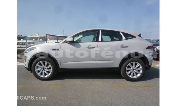Acheter Import Voiture Jaguar E-Pace Blanc à Import - Dubai, Marquesas Acheter Import Voiture Jaguar E-Pace Blanc à Import - Dubai, Marquesas
