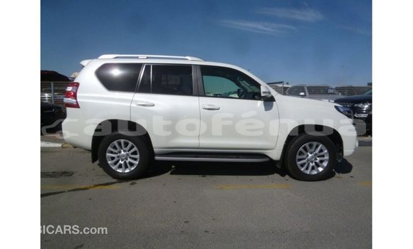 Acheter Import Voiture Toyota Prado Blanc à Import - Dubai, Marquesas Acheter Import Voiture Toyota Prado Blanc à Import - Dubai, Marquesas