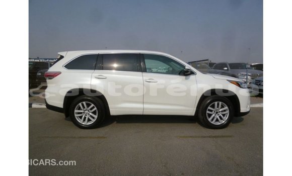 Buy Import Toyota Kluger White Car in Import - Dubai in Marquesas Buy Import Toyota Kluger White Car in Import - Dubai in Marquesas