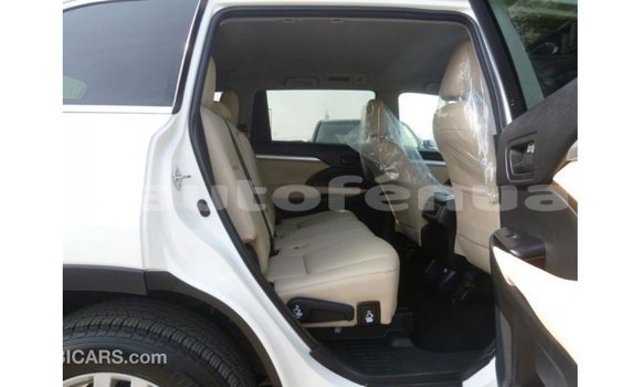Buy Import Toyota Kluger White Car in Import - Dubai in Marquesas Buy Import Toyota Kluger White Car in Import - Dubai in Marquesas