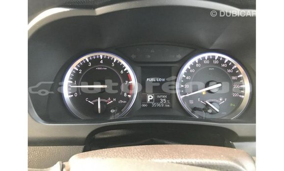 Buy Import Toyota Kluger White Car in Import - Dubai in Marquesas Buy Import Toyota Kluger White Car in Import - Dubai in Marquesas