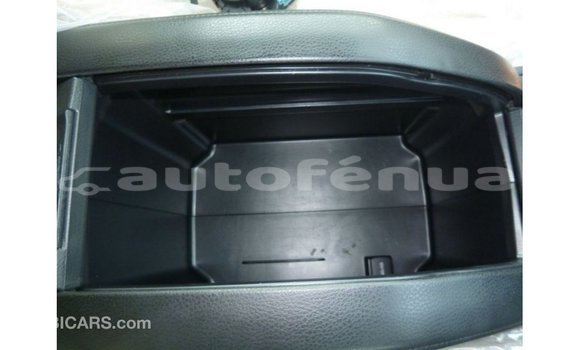 Buy Import Toyota Kluger White Car in Import - Dubai in Marquesas Buy Import Toyota Kluger White Car in Import - Dubai in Marquesas