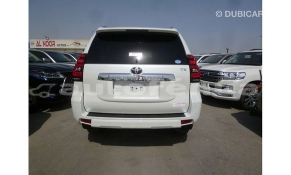 Acheter Import Voiture Toyota Prado Blanc à Import - Dubai, Marquesas Acheter Import Voiture Toyota Prado Blanc à Import - Dubai, Marquesas