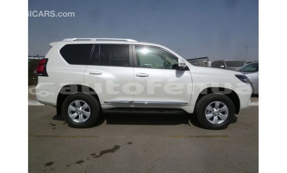 Acheter Import Voiture Toyota Prado Blanc à Import - Dubai, Marquesas Acheter Import Voiture Toyota Prado Blanc à Import - Dubai, Marquesas