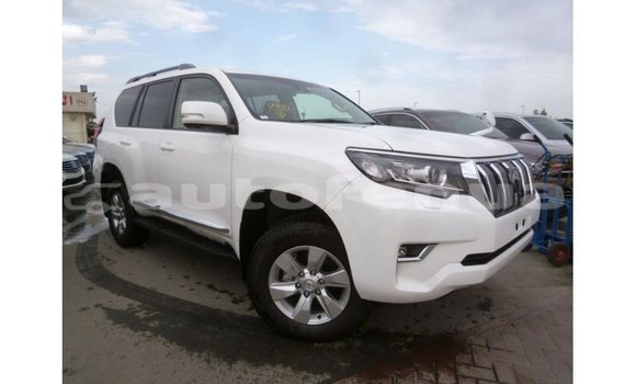 Acheter Import Voiture Toyota Prado Blanc à Import - Dubai, Marquesas Acheter Import Voiture Toyota Prado Blanc à Import - Dubai, Marquesas