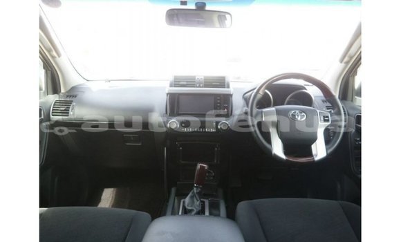 Buy Import Toyota Prado White Car in Import - Dubai in Marquesas Buy Import Toyota Prado White Car in Import - Dubai in Marquesas