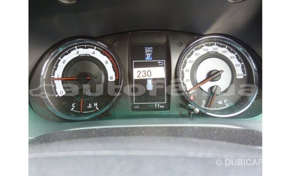 Acheter Import Voiture Toyota Hilux Blanc à Import - Dubai, Marquesas Acheter Import Voiture Toyota Hilux Blanc à Import - Dubai, Marquesas