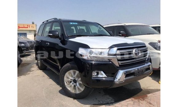 Acheter Import Voiture Toyota Land Cruiser Noir à Import - Dubai, Marquesas