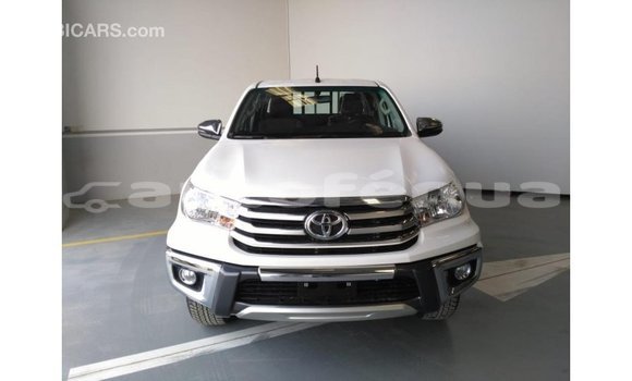 Acheter Import Voiture Toyota Hilux Blanc à Import - Dubai, Marquesas Acheter Import Voiture Toyota Hilux Blanc à Import - Dubai, Marquesas